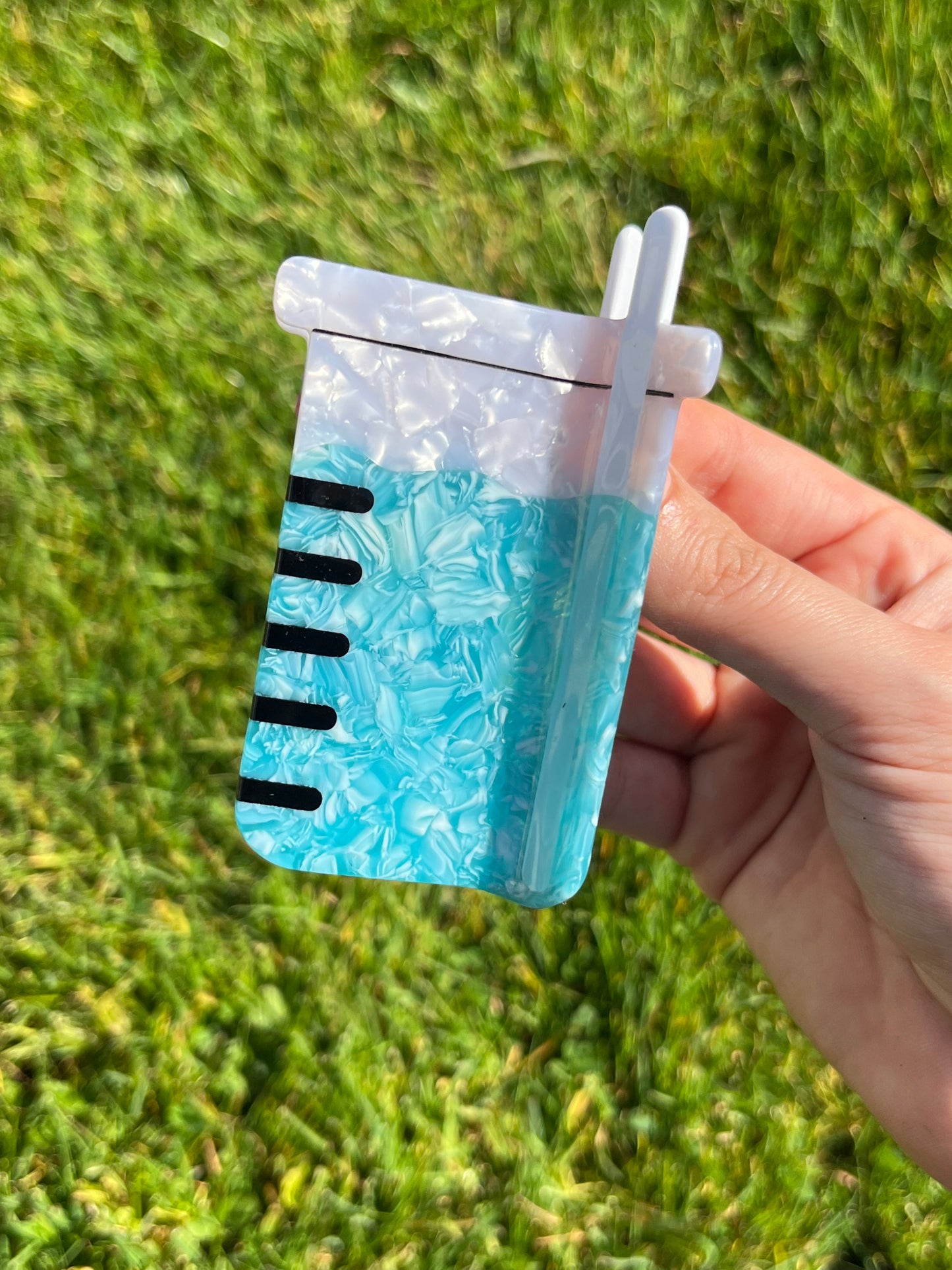 Blue Beaker Hair Claw