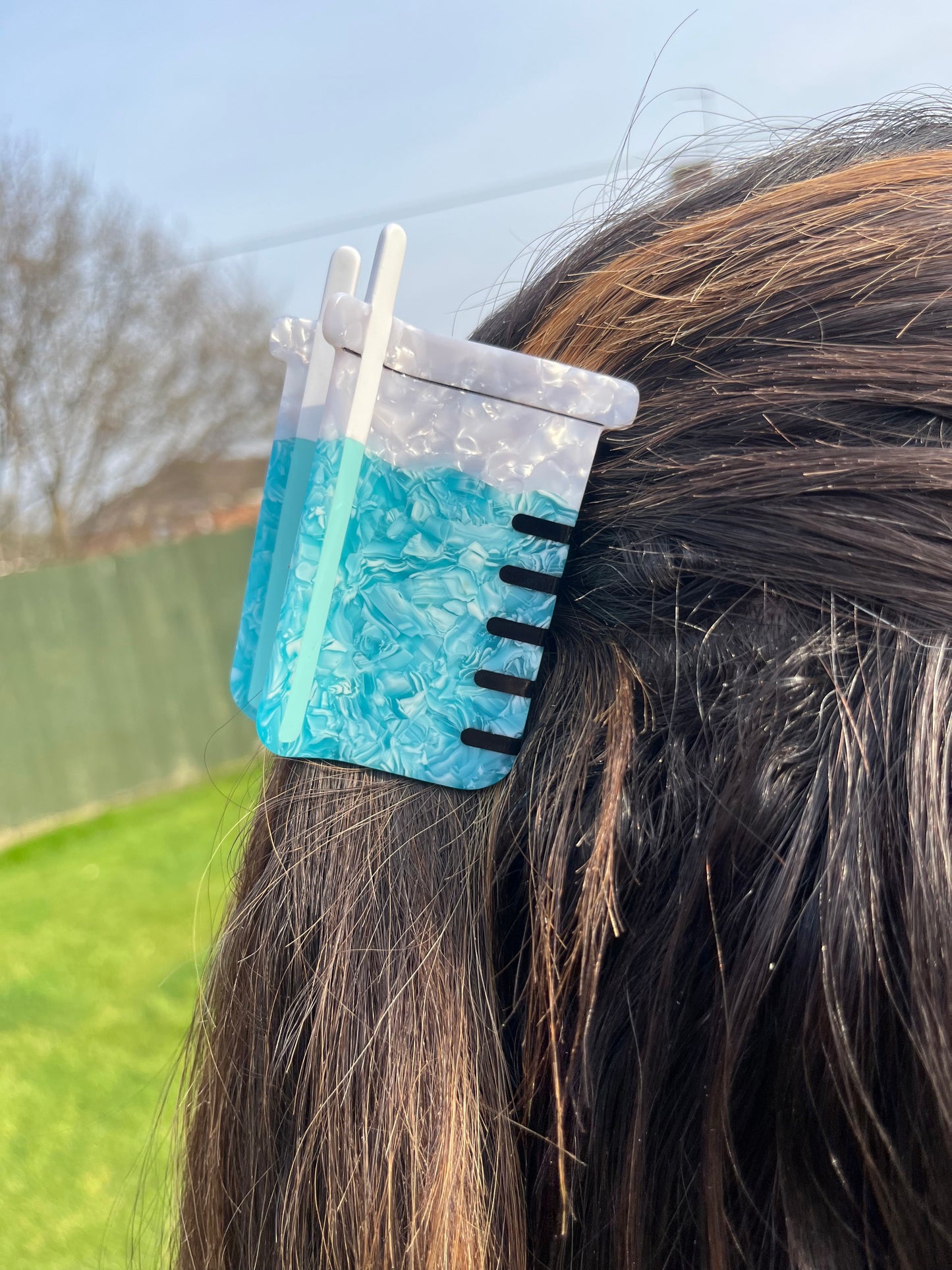 Blue Beaker Hair Claw
