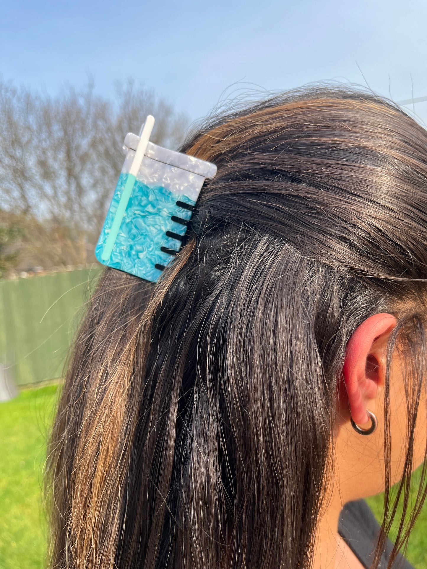 Blue Beaker Hair Claw